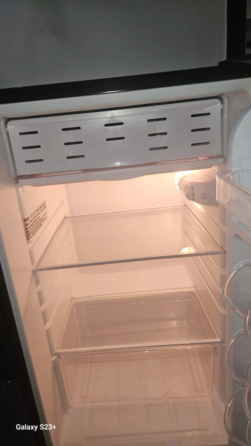 Magic Chef Mini Refrigerator - photo 2