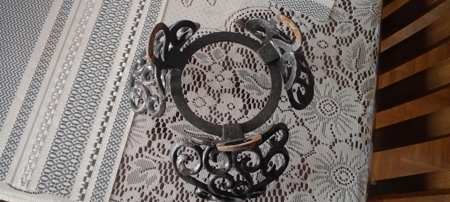 Ornate Metal Cast iron Holder Stand - photo 3