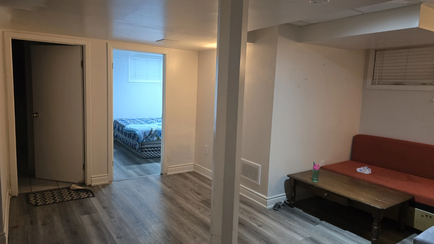 Basement Room for rent - photo 2