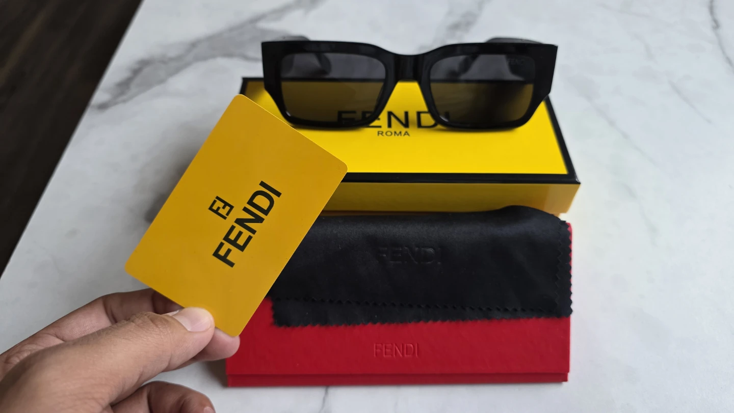 Fendi Black Sunglasses with Case and Box - photo 3