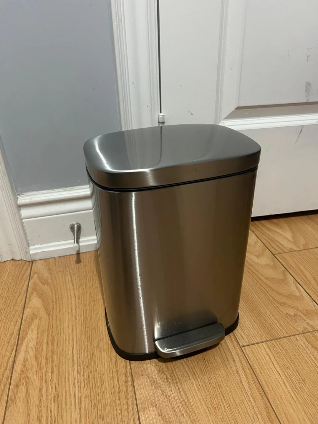 Stainless Steel Step Trash Can - photo 4
