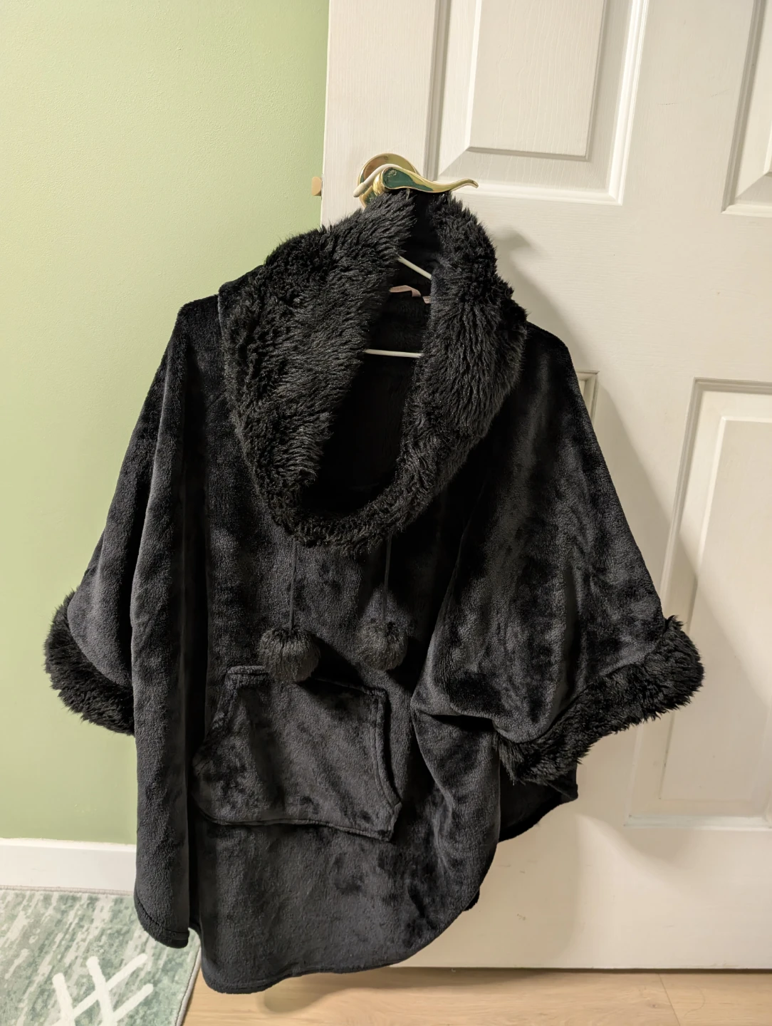 La vie en Rose Black Faux Fur Trim Poncho with Pocket
