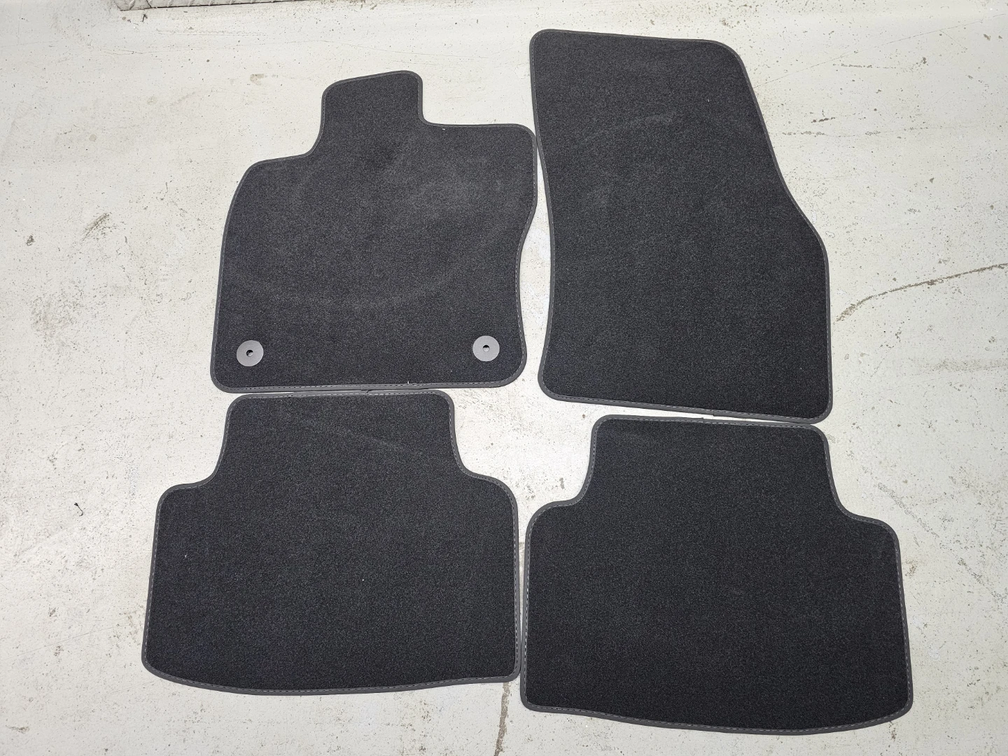 2024 VOLKSWAGEN TAOS FLOOR MATS