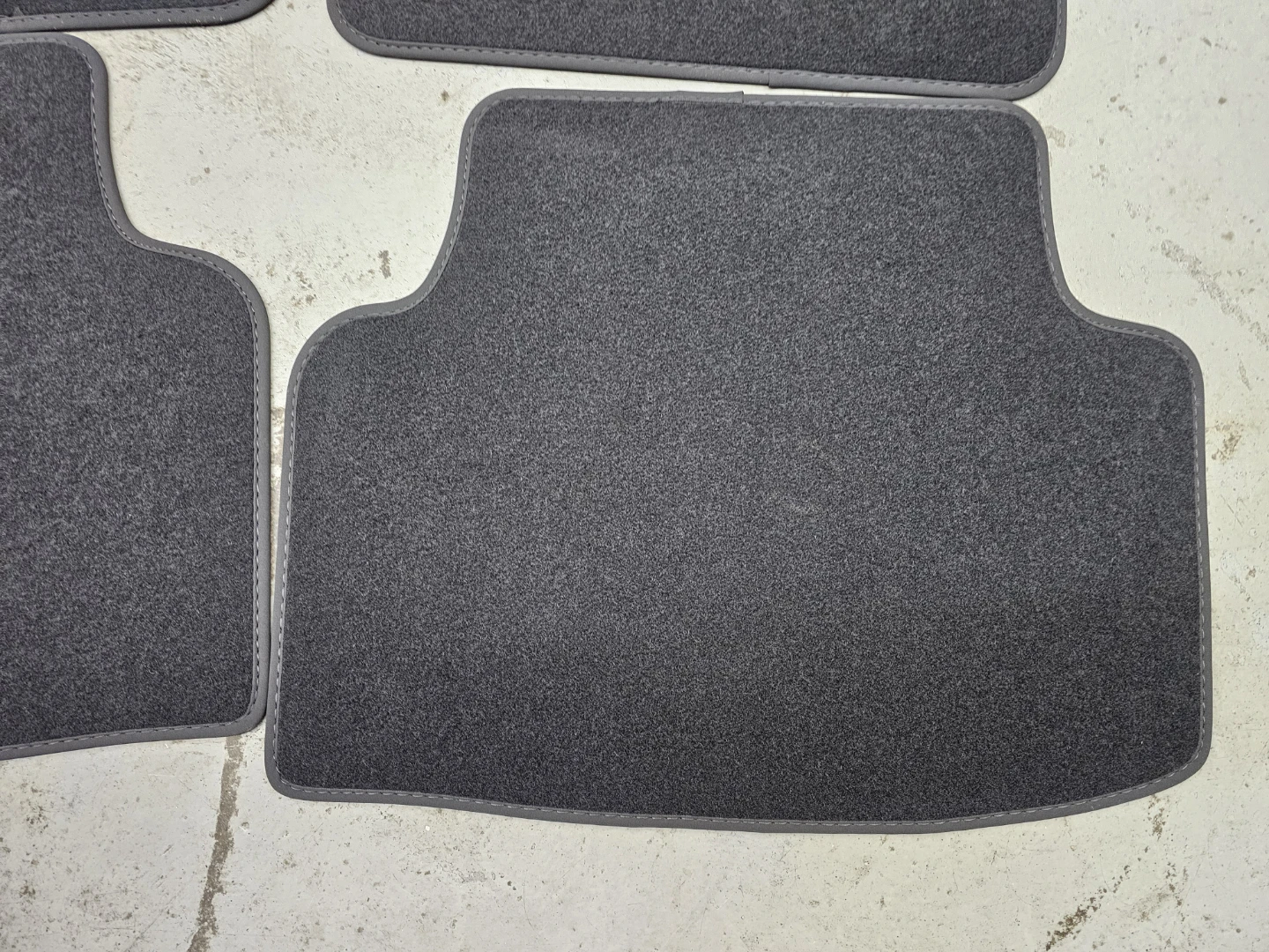 2024 VOLKSWAGEN TAOS FLOOR MATS - photo 3