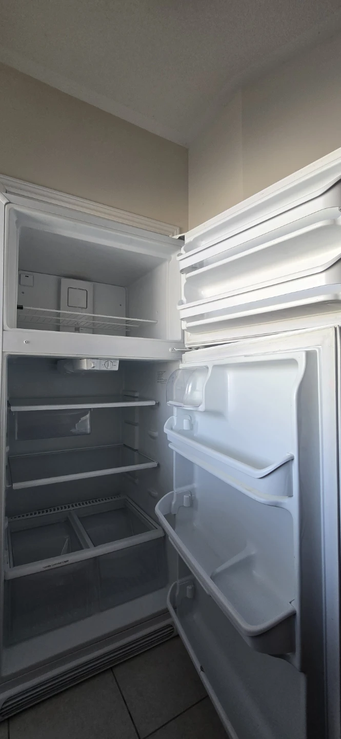 White Kenmore Refrigerator/Freezer - photo 2