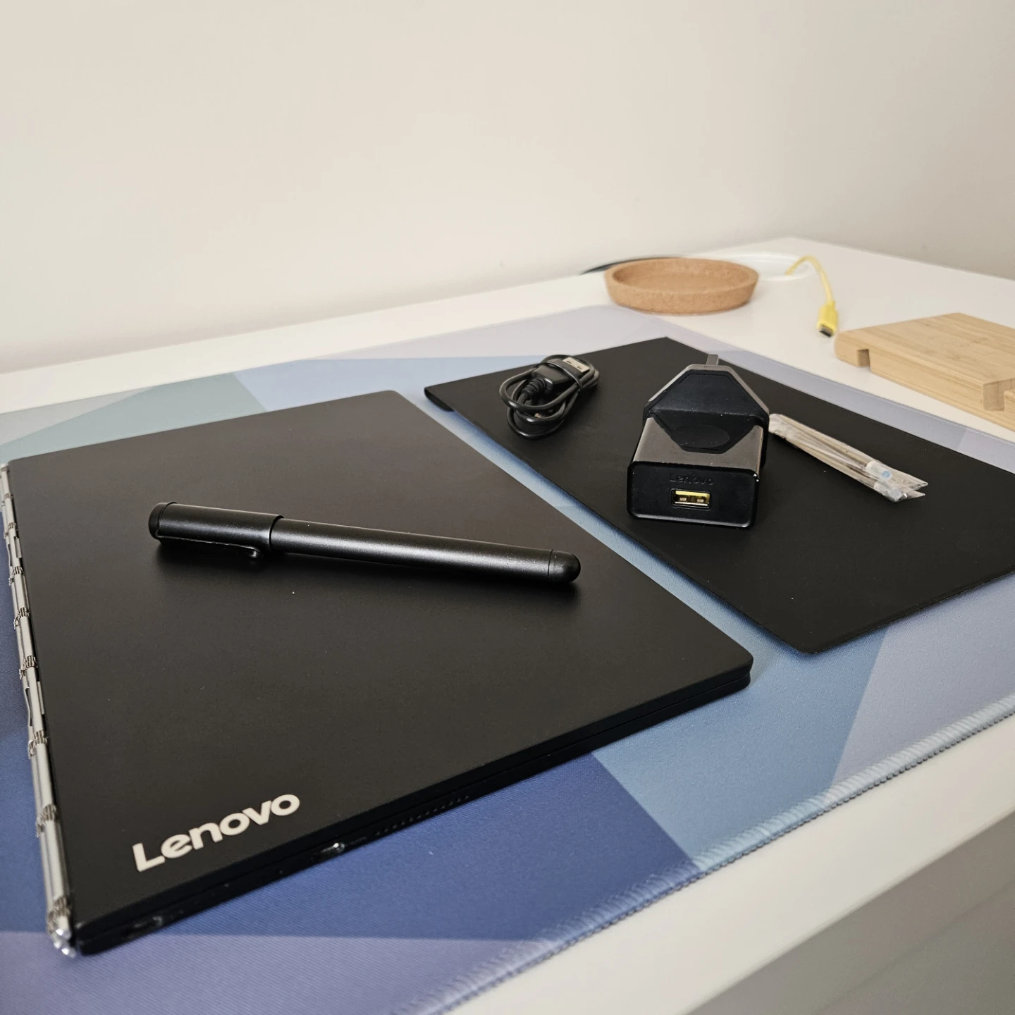 Lenovo Yoga Book  2-in-1 (Windows Edition) + full  accessories - photo 2