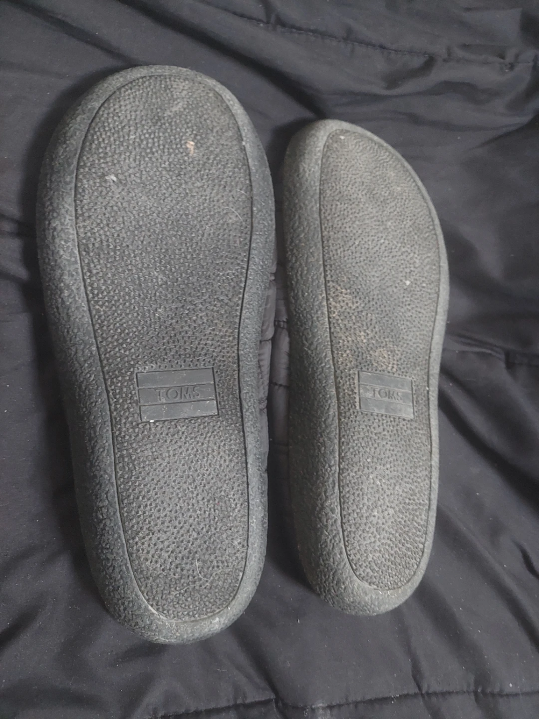 TOMS Black Quilted Slippers - photo 3