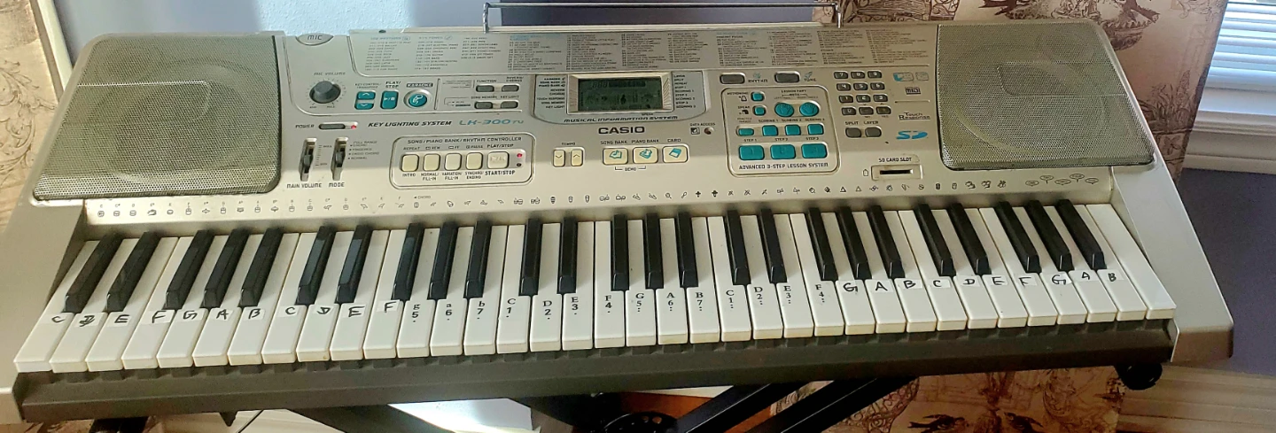 Casio LK-300TV Electronic Keyboard