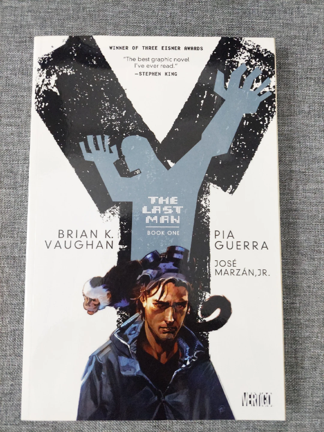 Books and Graphic Novels - photo 3