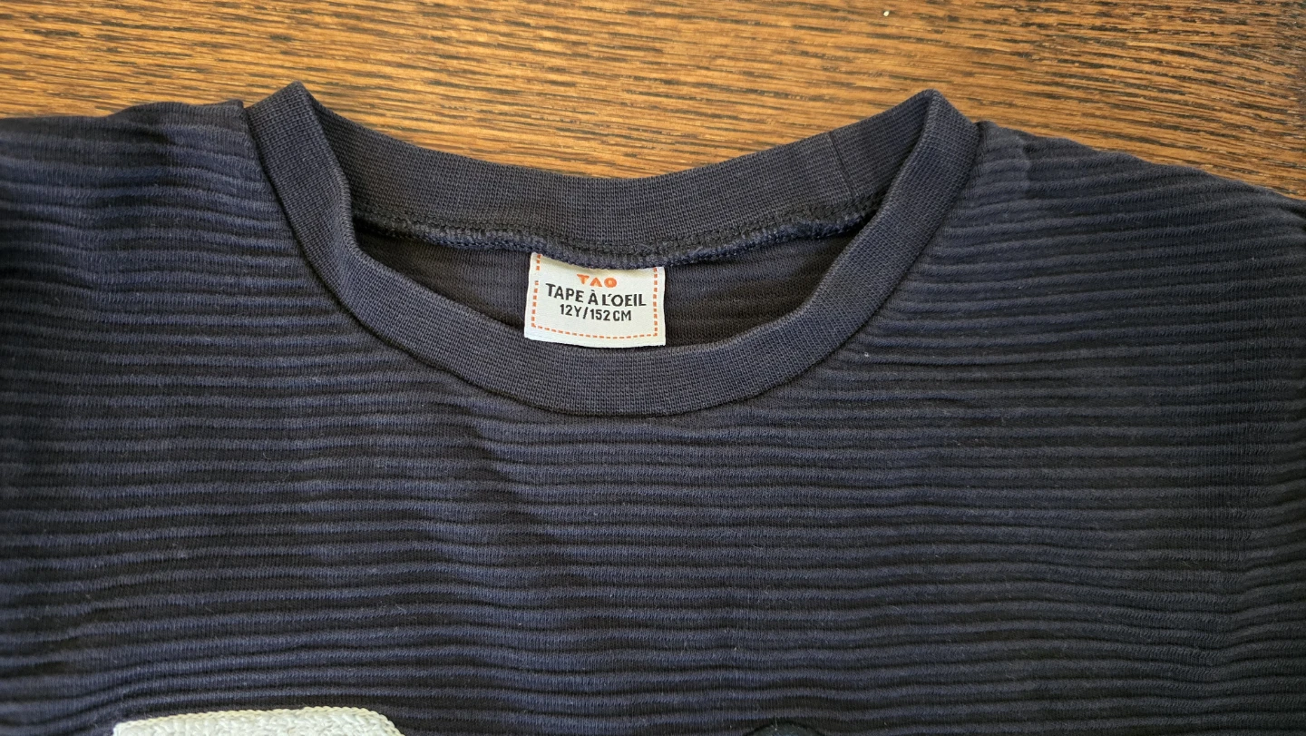 3 Graphic Sweatshirts - Size 12Y - photo 4