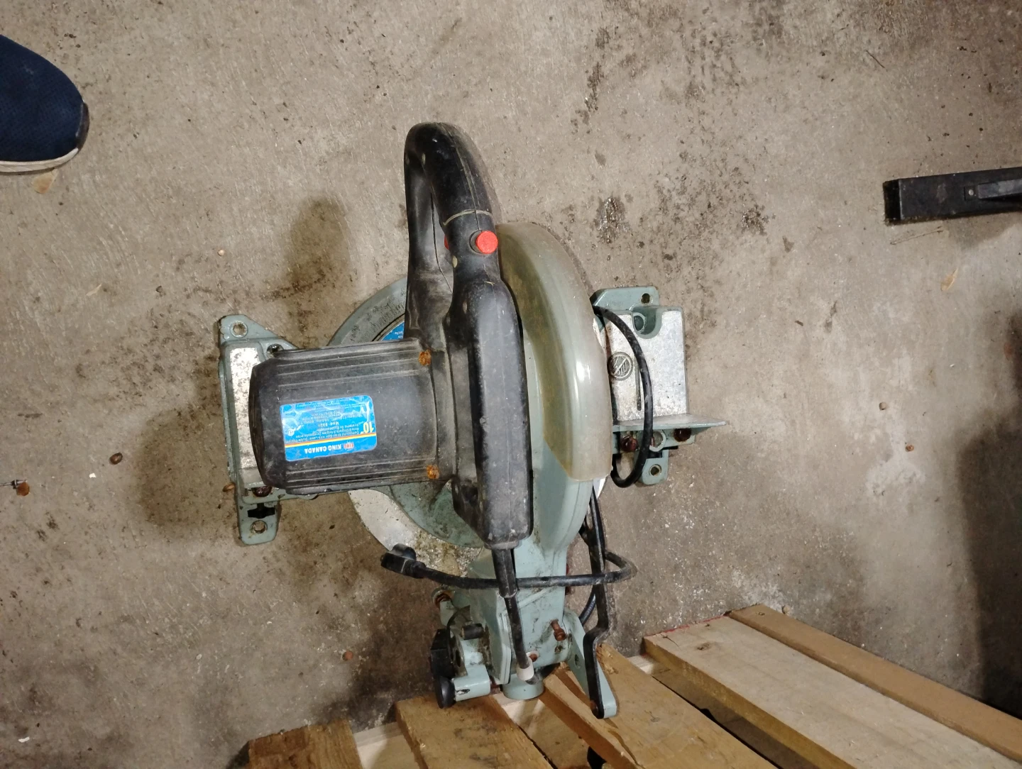 Delta Compound Miter Saw - photo 5