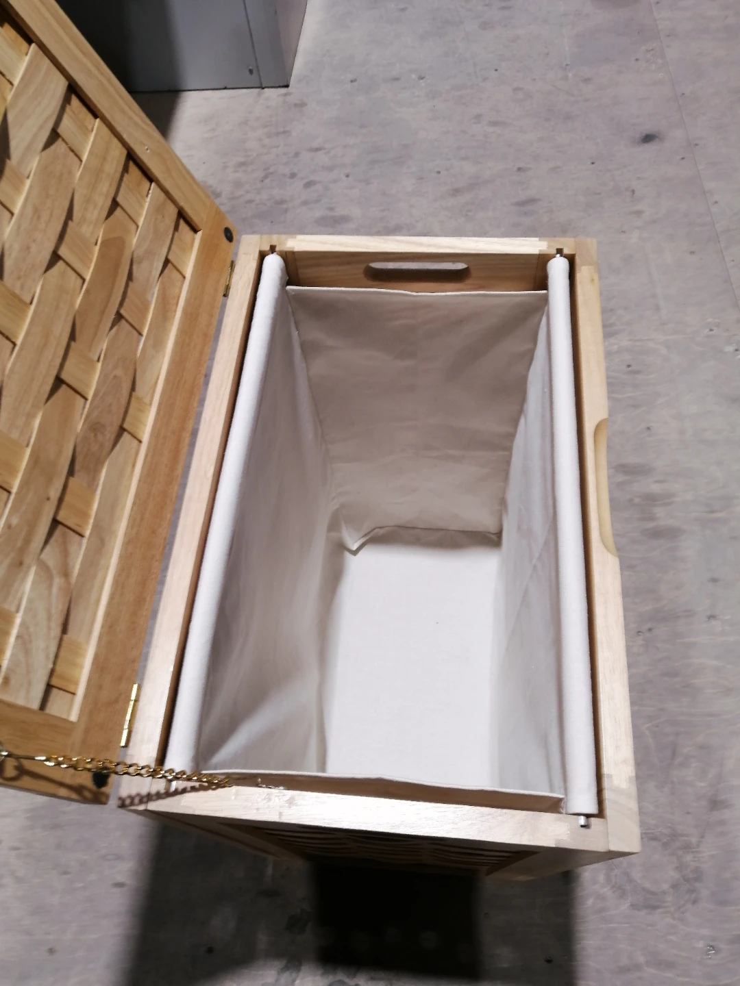 Wooden Laundry Hamper with Lid - photo 3