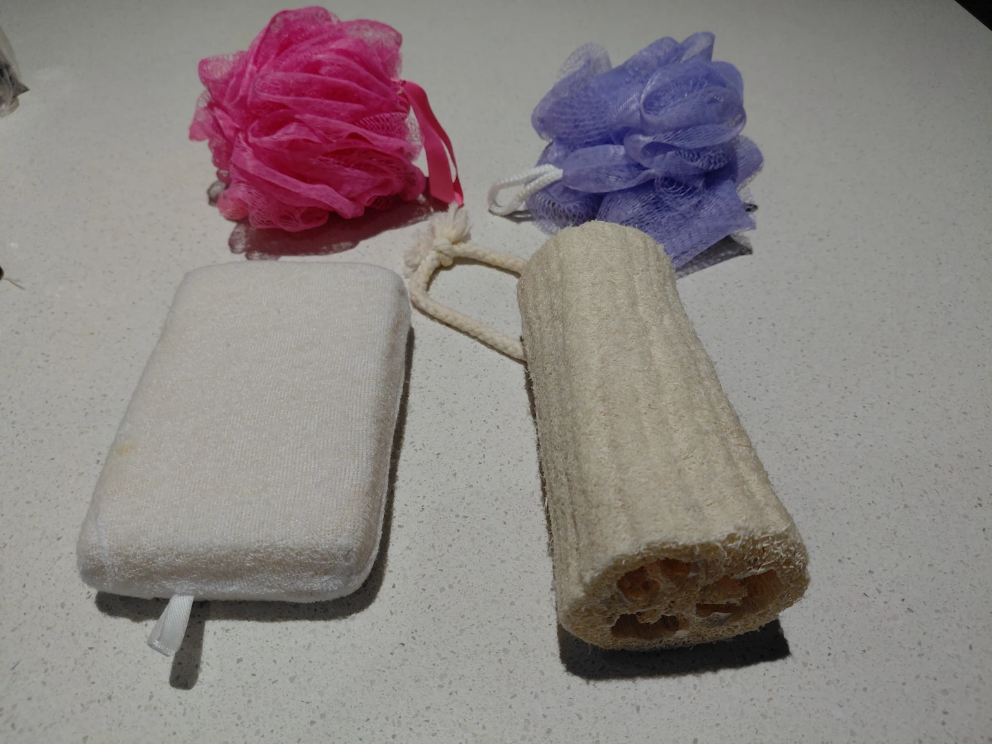 4 Various Bath Poufs and Loofahs - photo 2