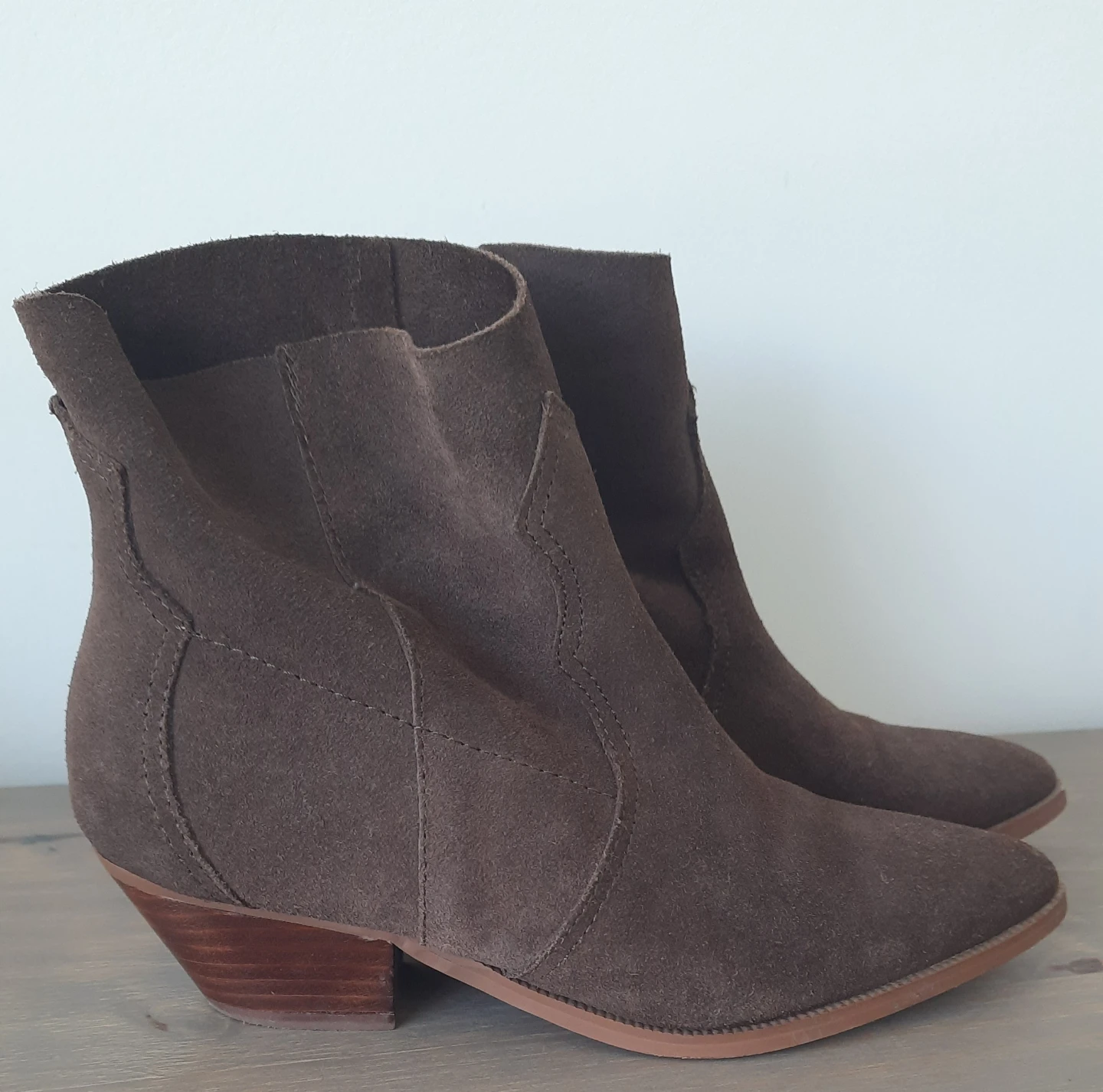 Cool Brown Suede Ankle Boots - photo 5