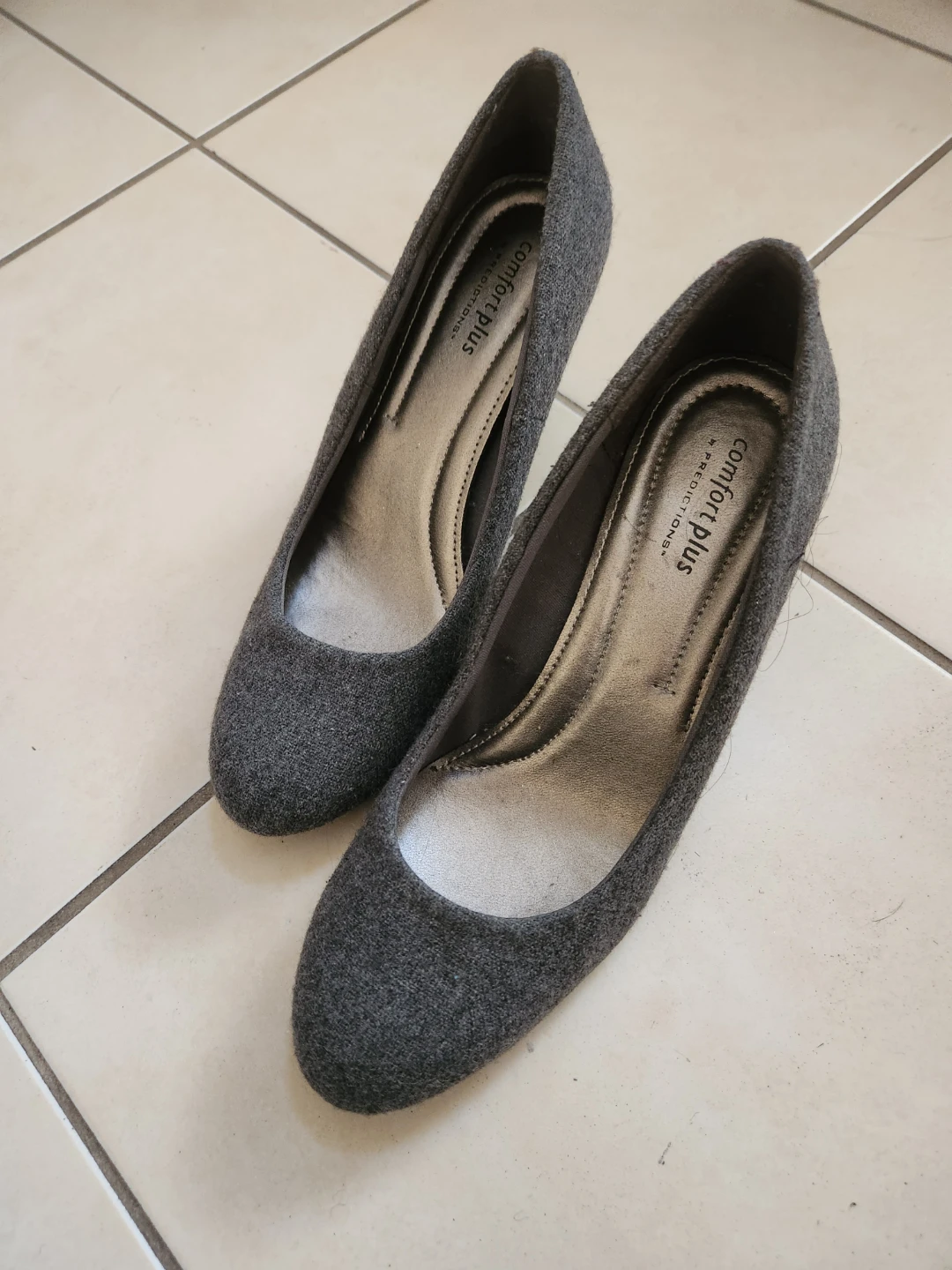 Comfort Plus by Predictions Grey Heels - size 8 - photo 2