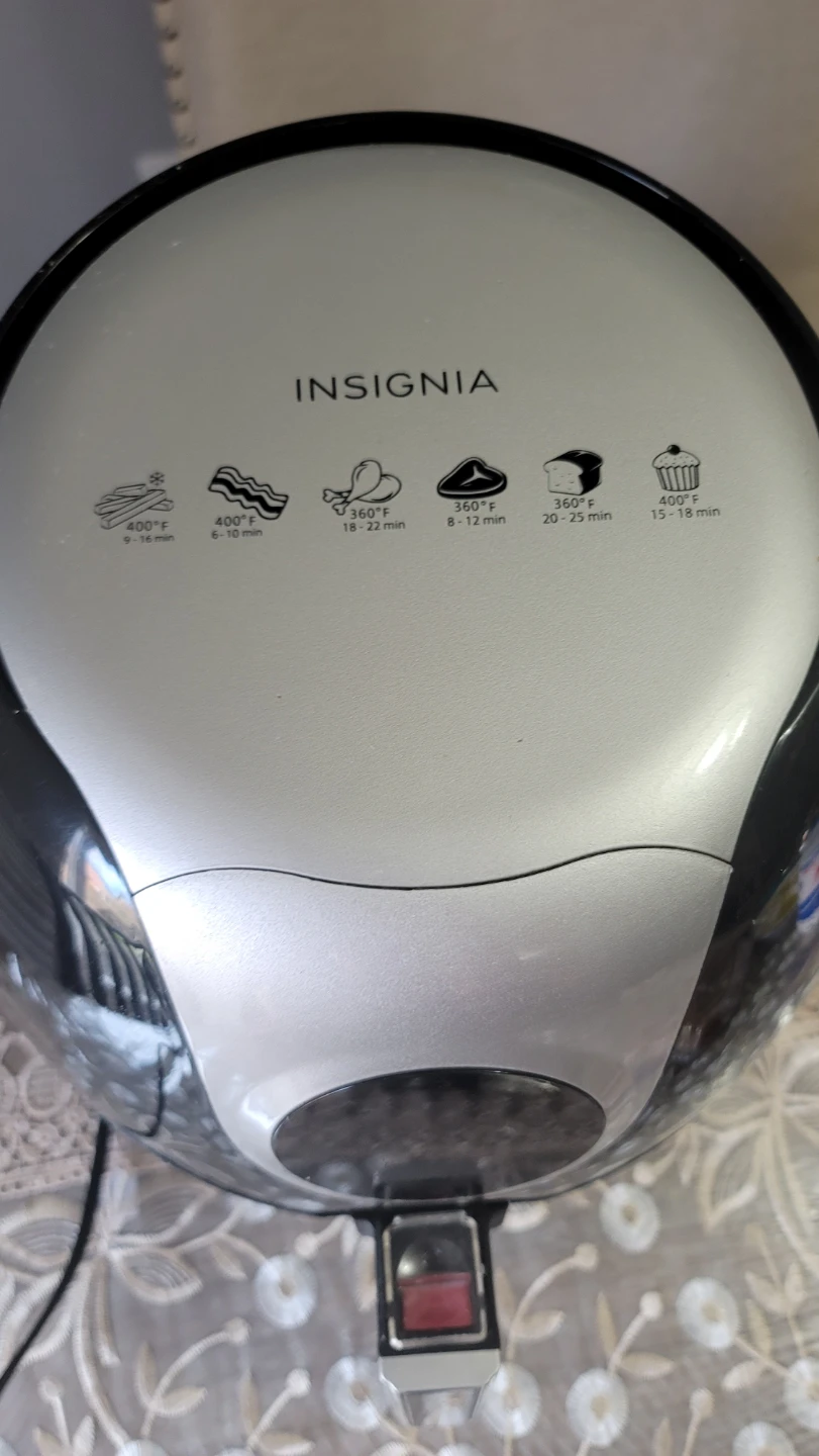 Insignia Air Fryer - photo 2