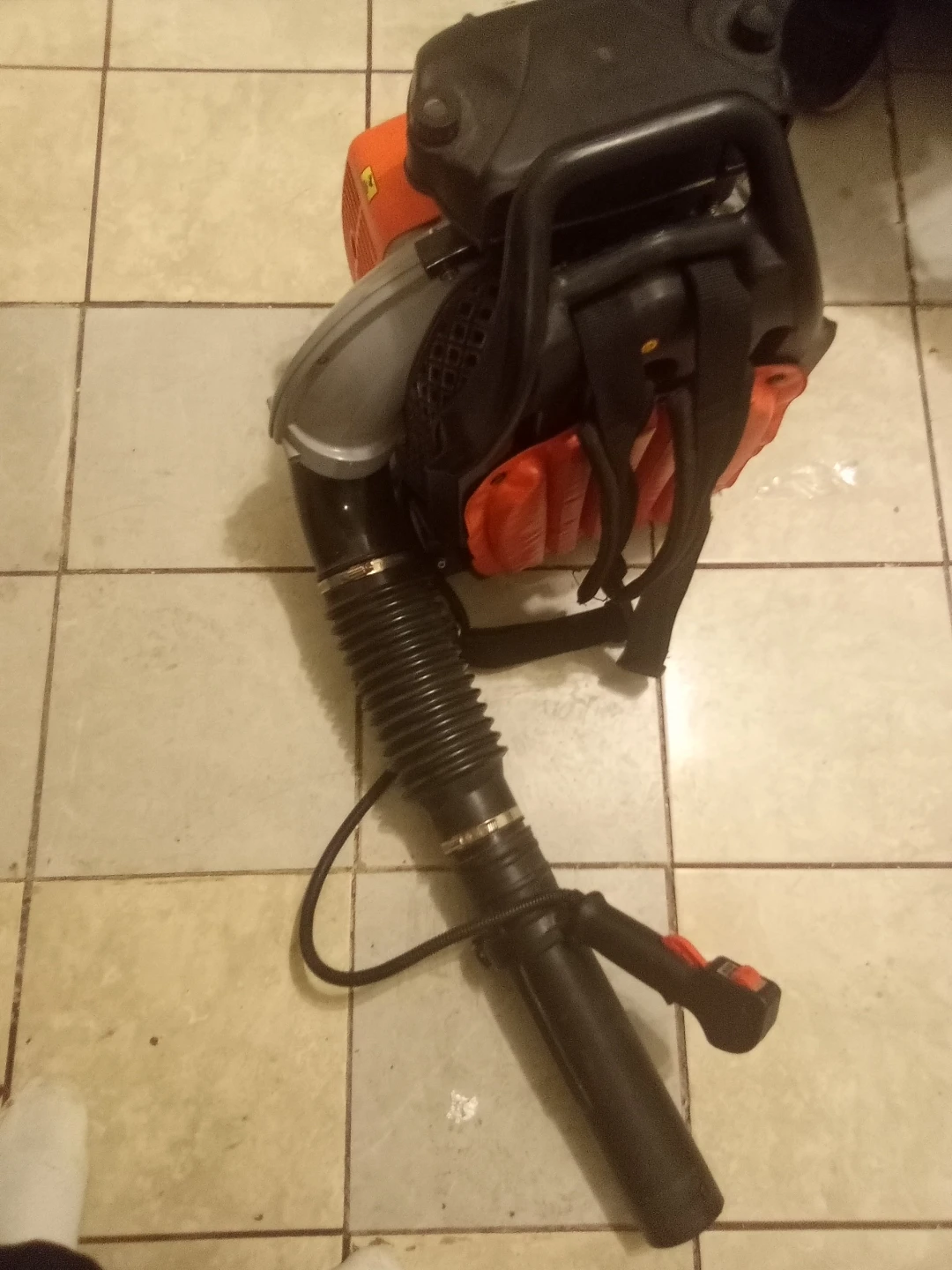 EB985 Backpack Leaf Blower - photo 2