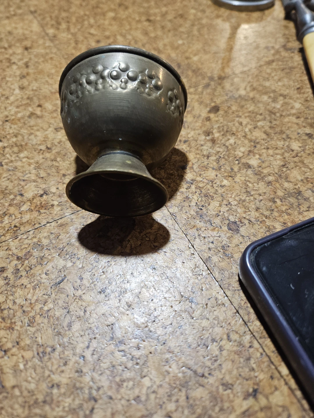 Vintage Metal Egg Cup Holder - photo 3
