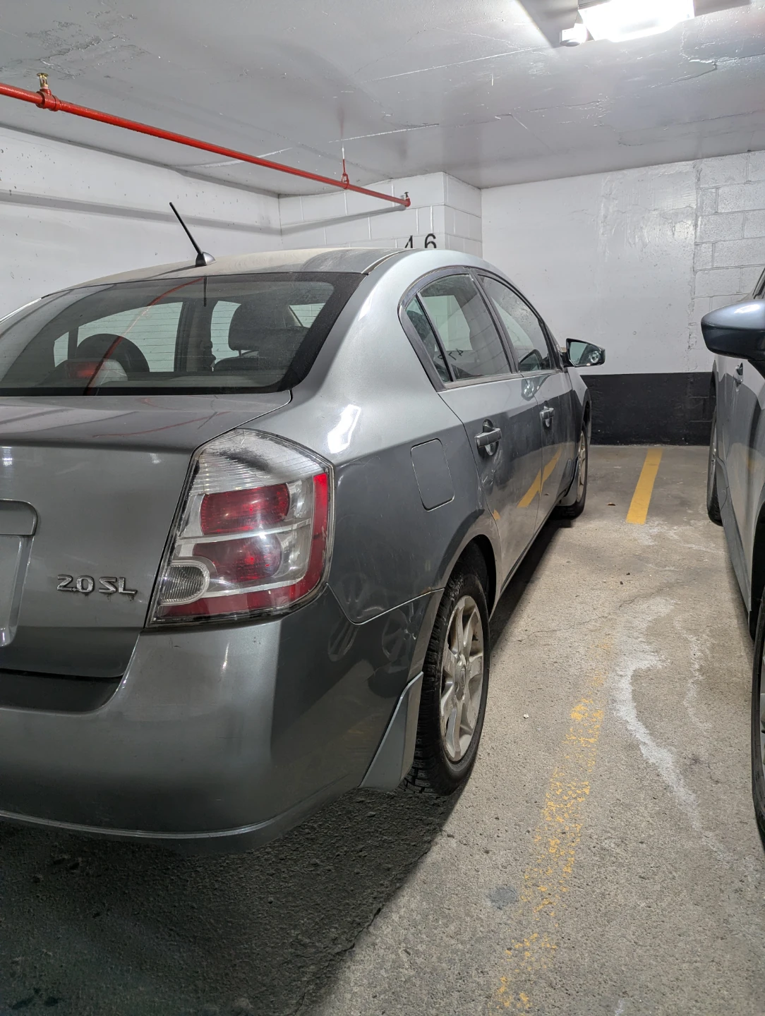Nissan Sentra 2.0L Sedan - photo 2