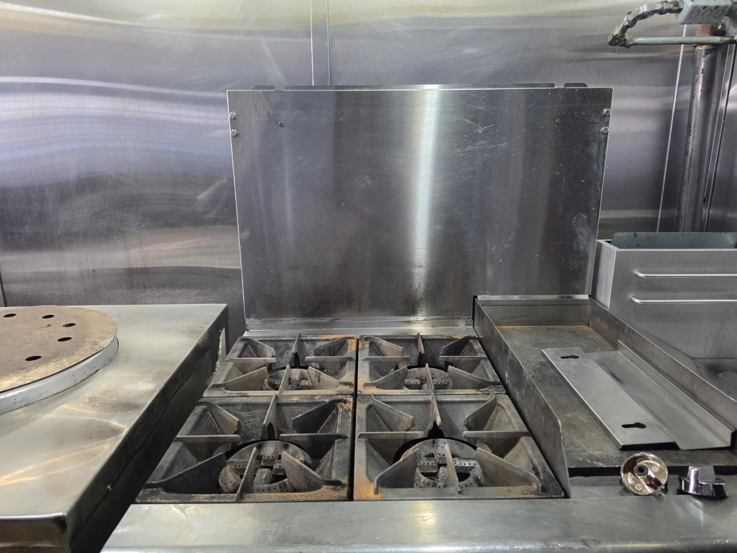 PRO-KITCHEN Commercial Gas Range with Griddle - photo 2