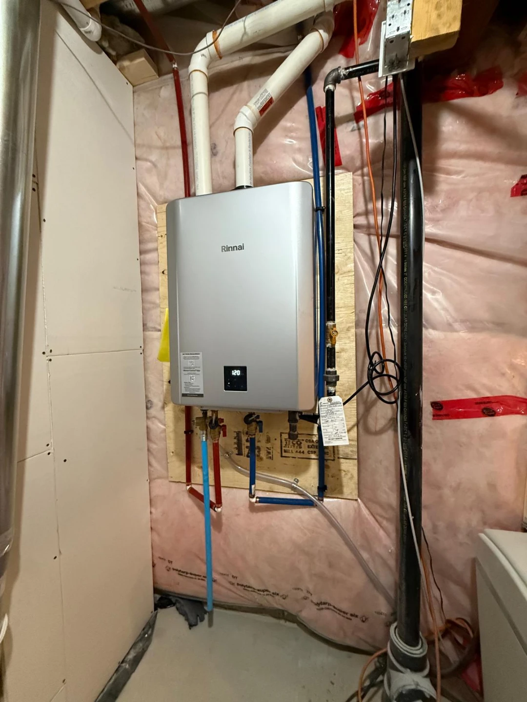 Tankless water heater - photo 2