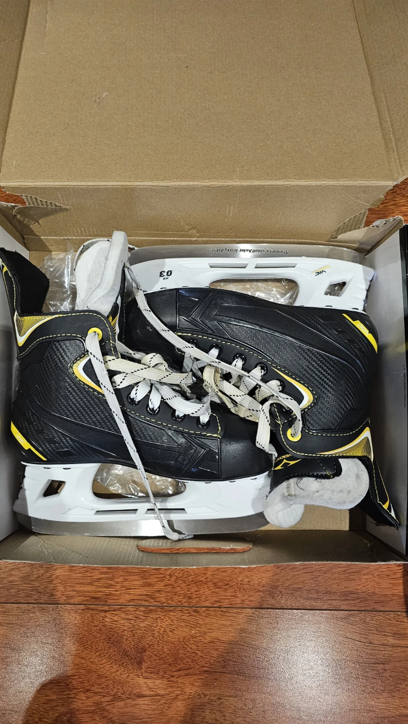 Vic Hockey Ice Skates Size 5 US