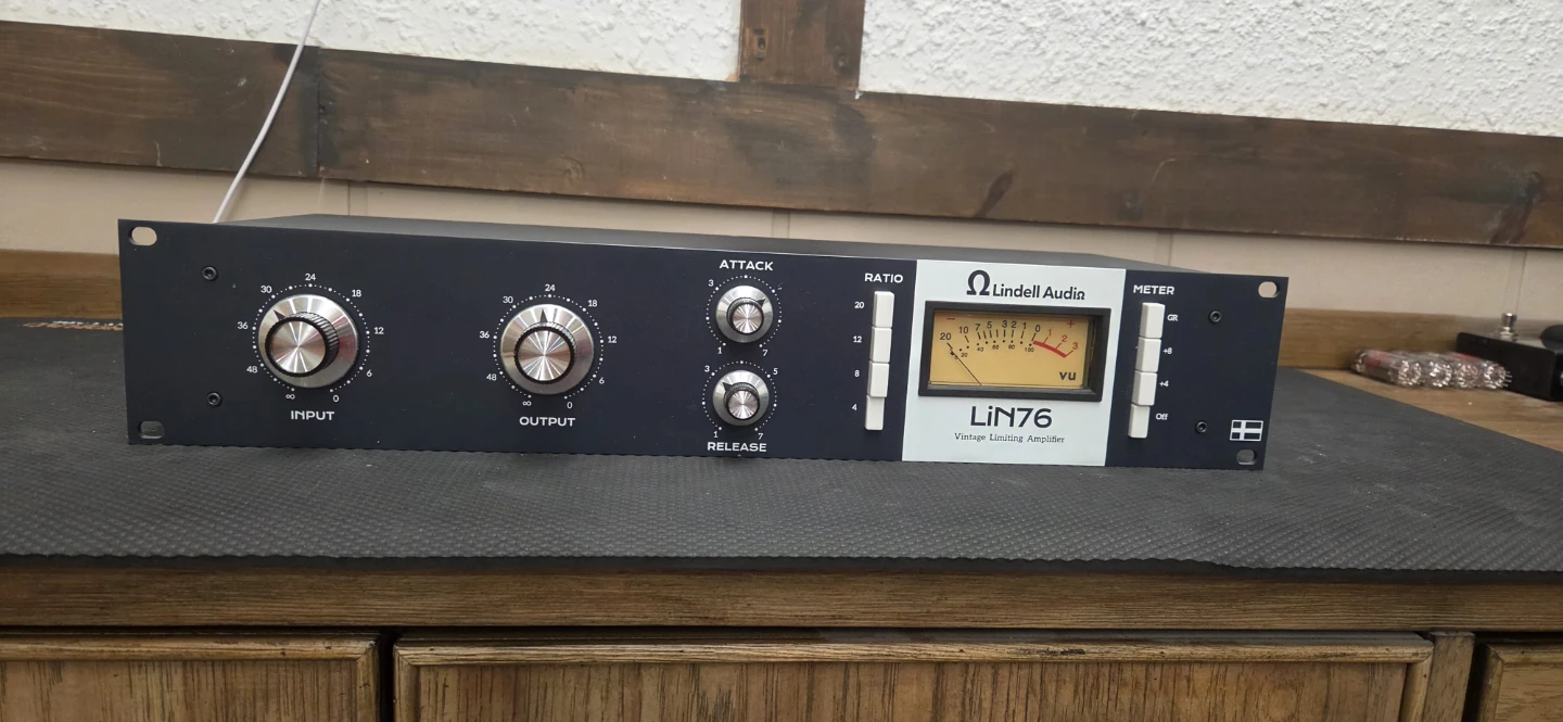 Lindell Audio LIN76 Vintage Limiting Amplifier