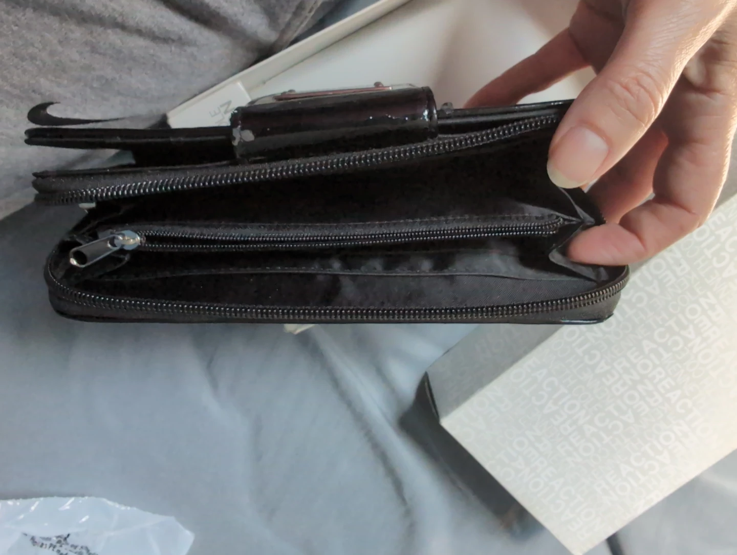 Kenneth Cole Reaction Black Embossed Wallet - photo 3