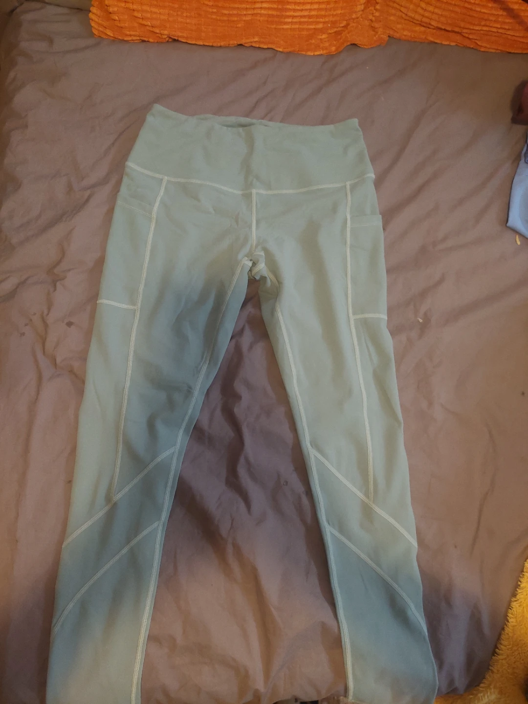 Light blue high-waisted leggings