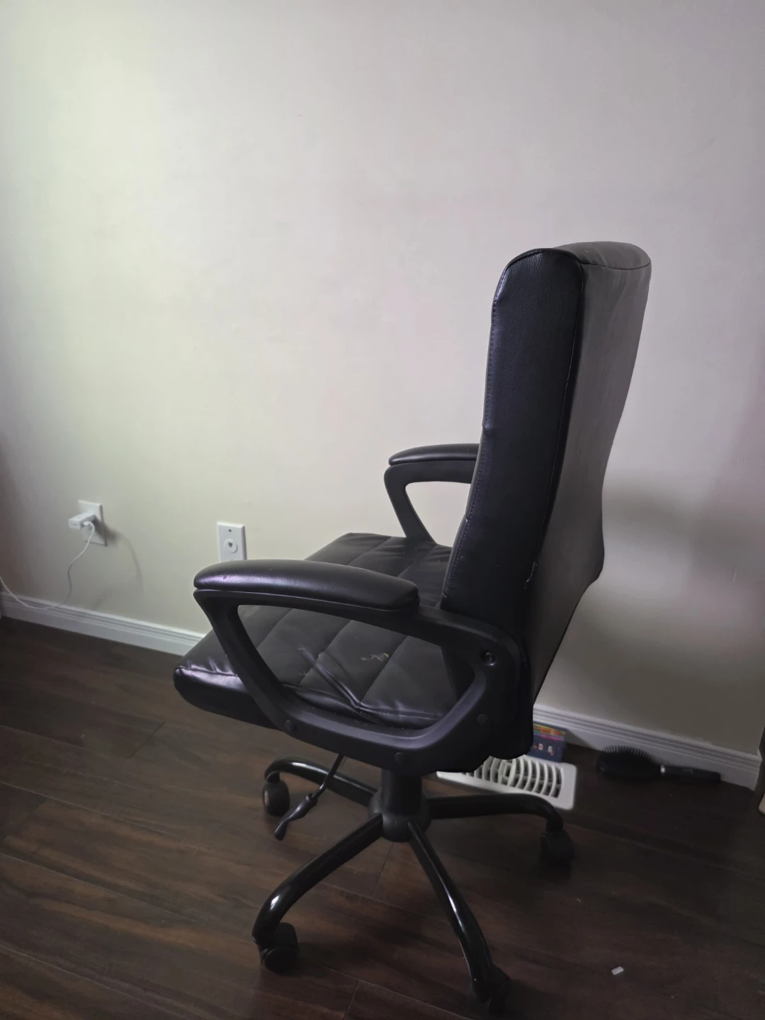 Black Faux Leather Office Chair - photo 2