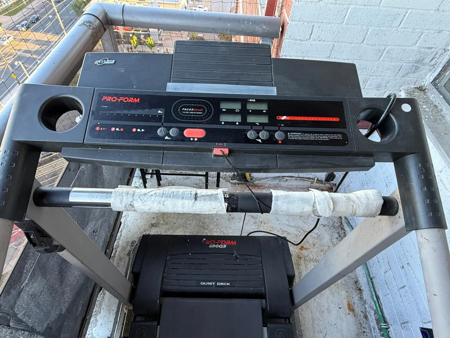 ProForm Pacer 300QS Treadmill - photo 2