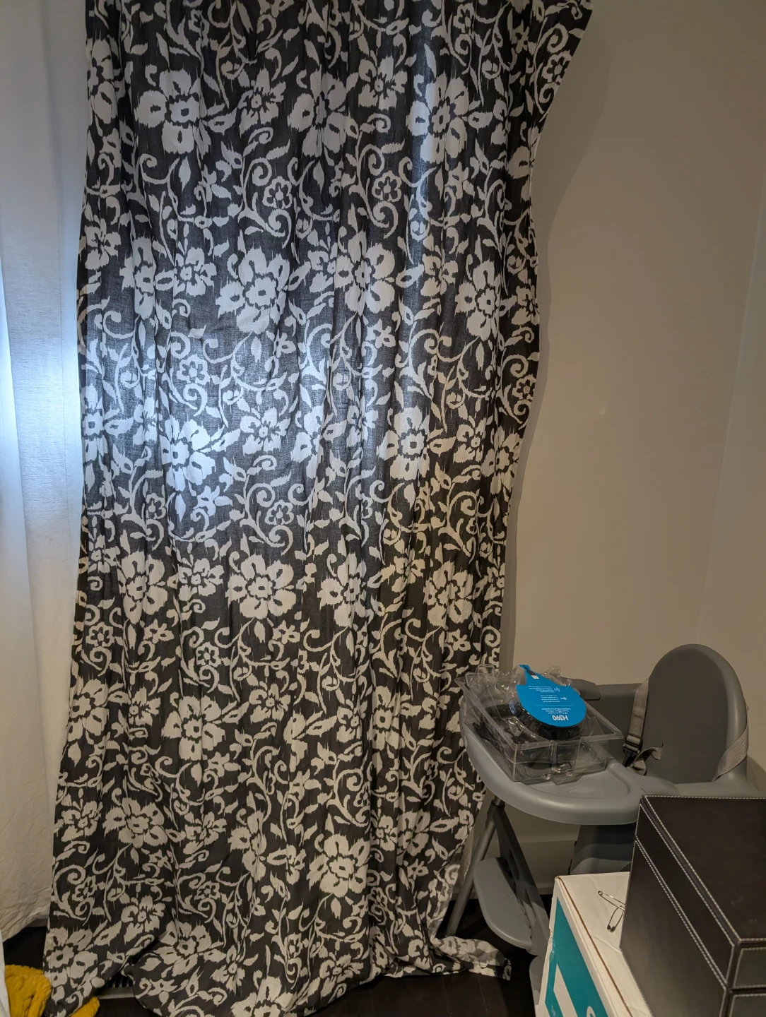 Window Curtain with Floral Pattern