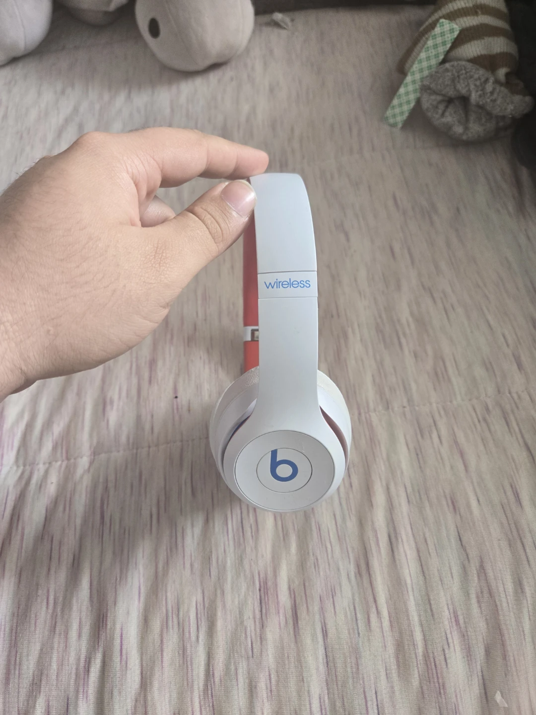 Beats Solo3 Wireless On-Ear Headphones - White - photo 2
