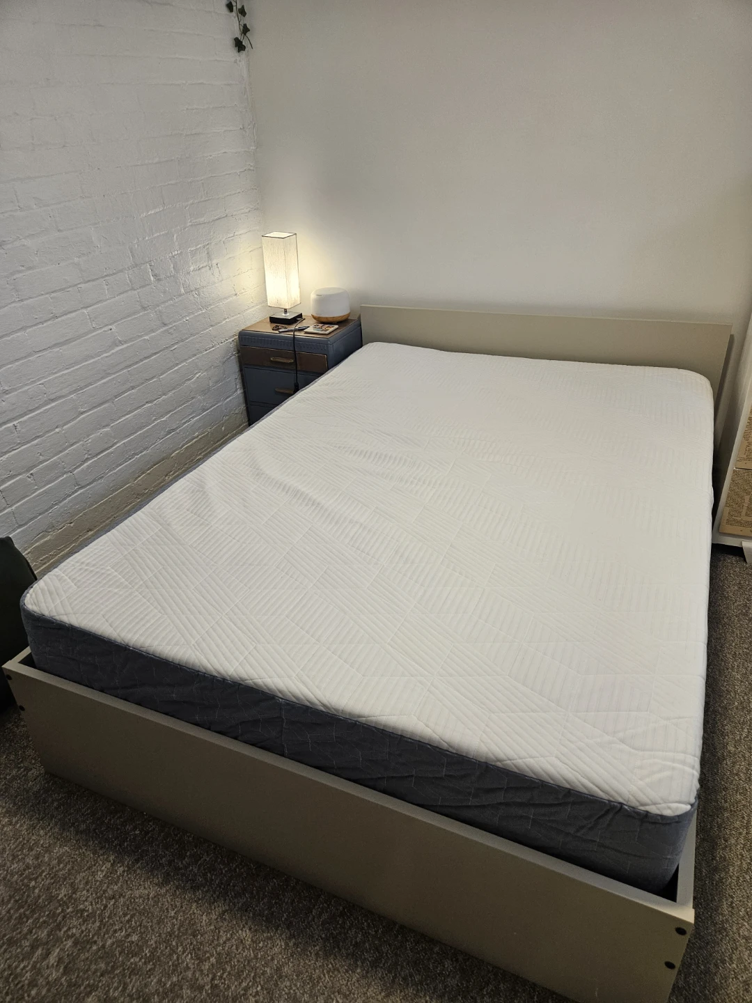 Cooling double Mattress and frame