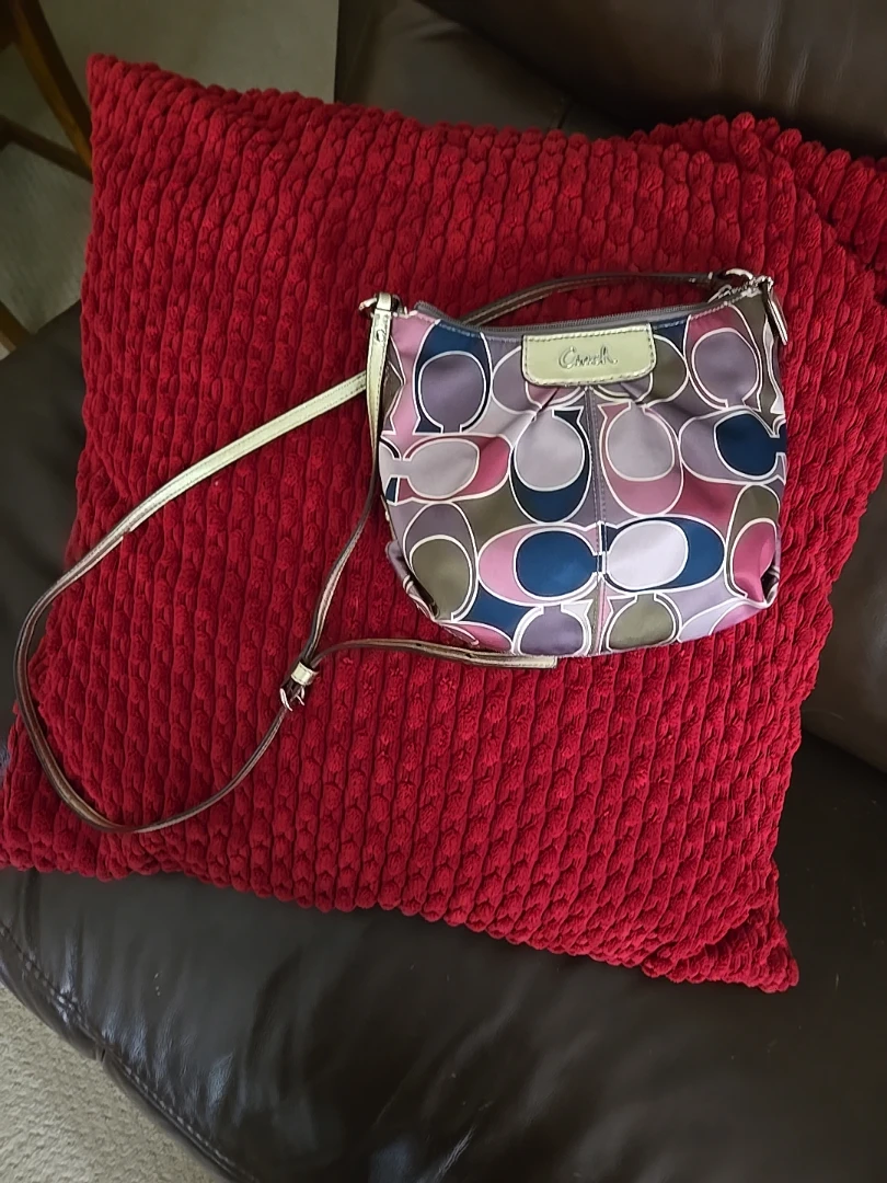 Coach Shoulder Bag - Multicolor Signature Pattern