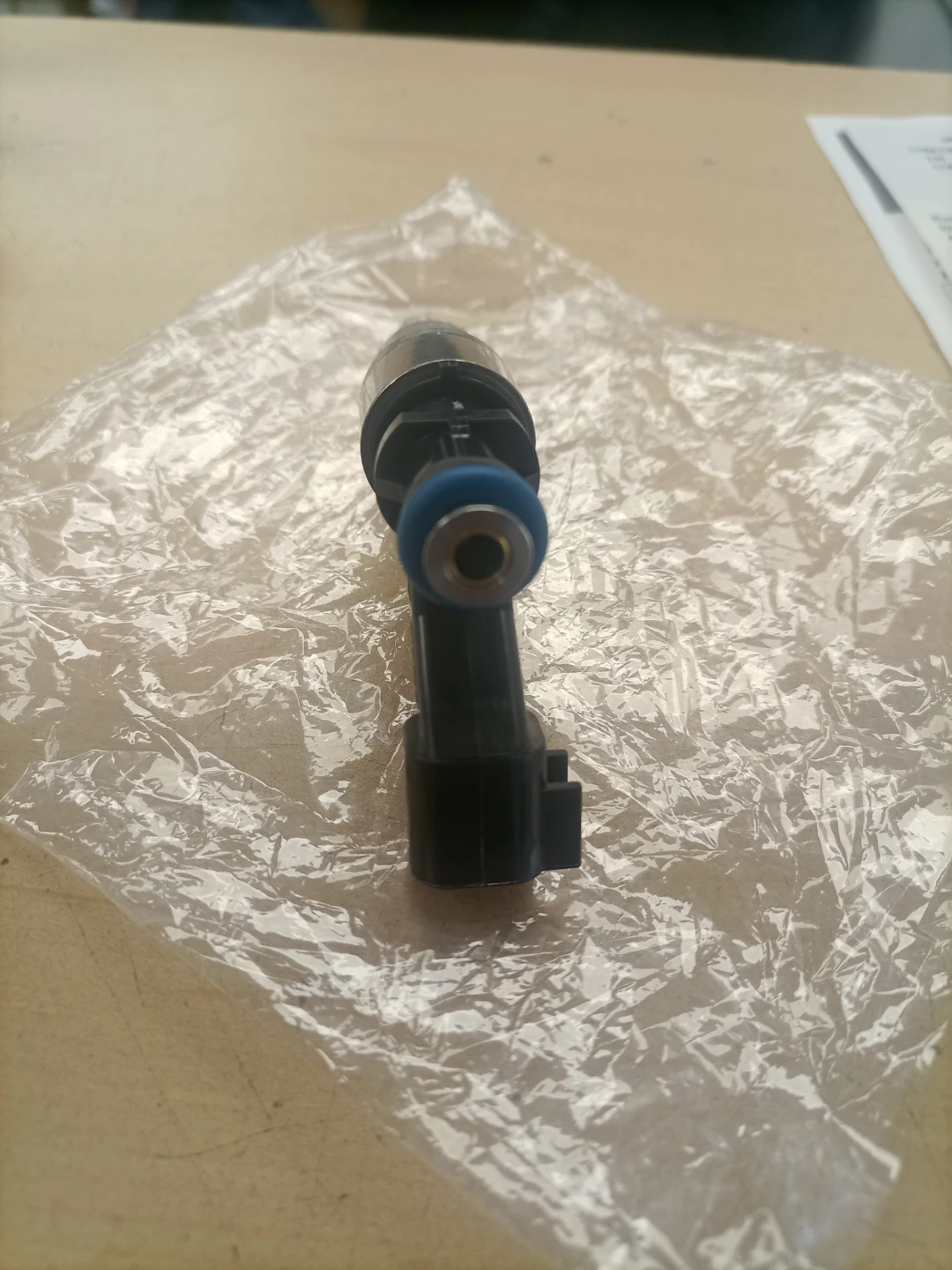 Isuzu Fuel Injector ASM 98254506 - photo 3
