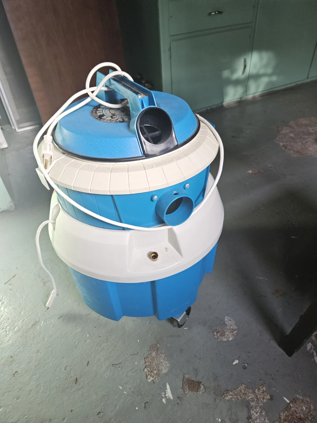 Kenmore Power Spray Carpet Cleaner - photo 5