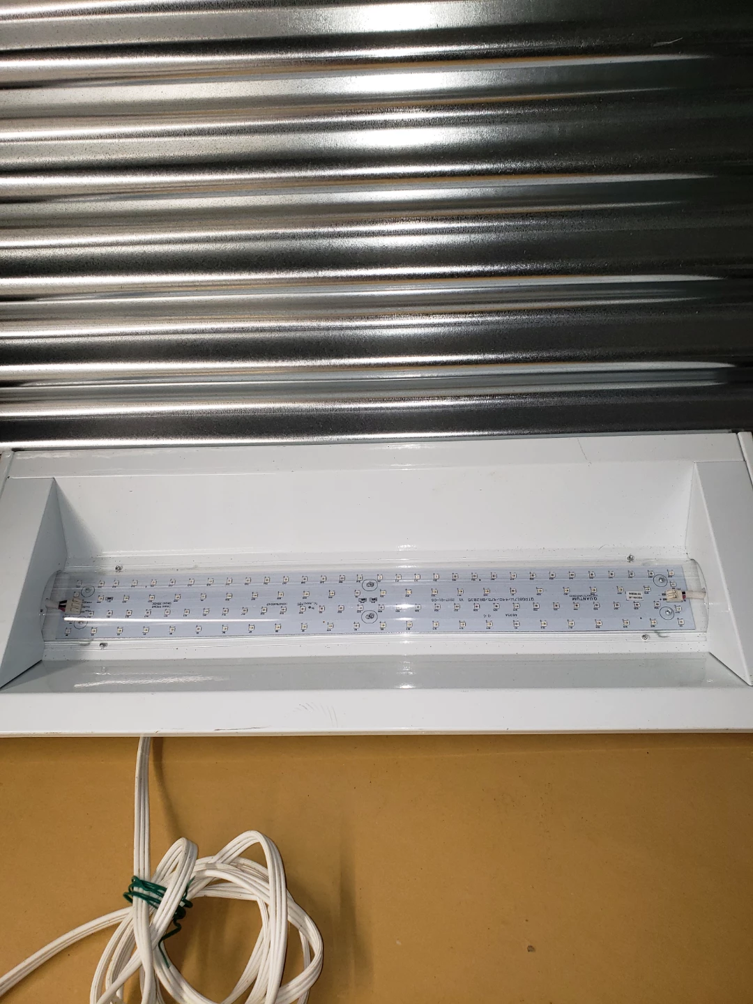 Quantum LED Grow Light QTRGB17W - photo 2