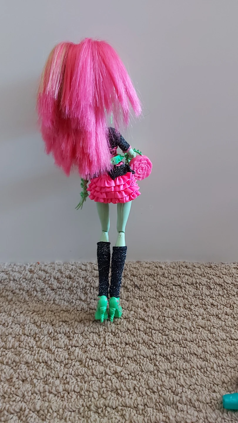 Monster High Venus Ghouls Night Out - photo 2