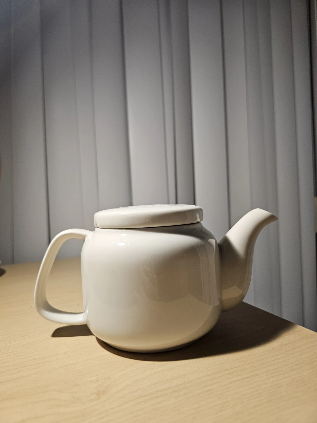 Glossy Cream Teapot