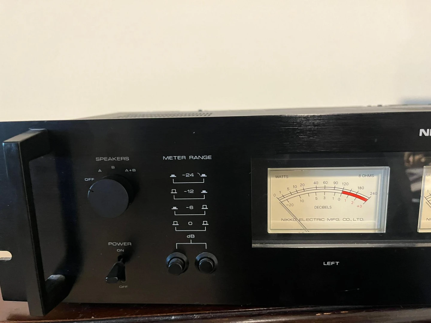 Nikko Power Amplifier Alpha II - photo 3