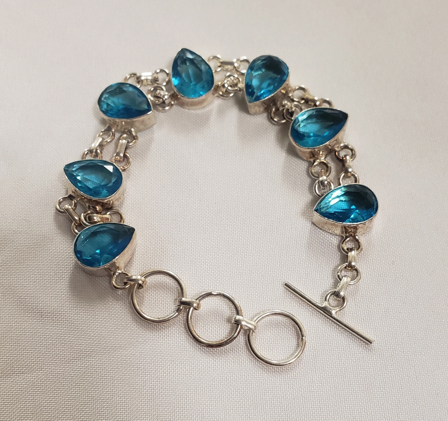 Like new 925 Sterling Silver Women's Blue Topaz