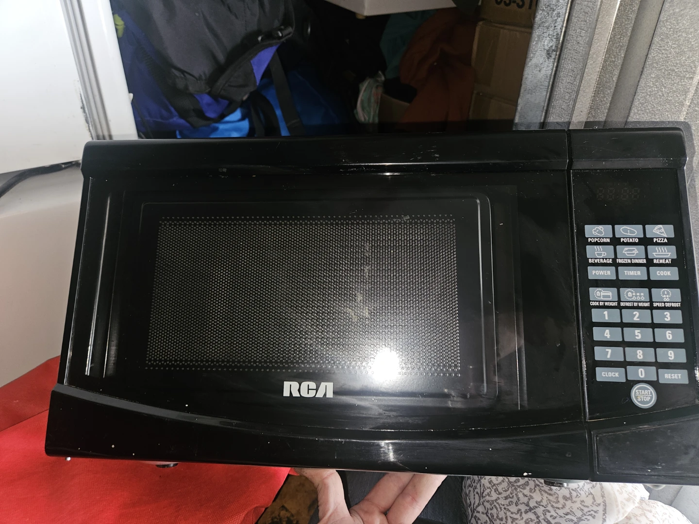 RCA Microwave Oven - photo 2