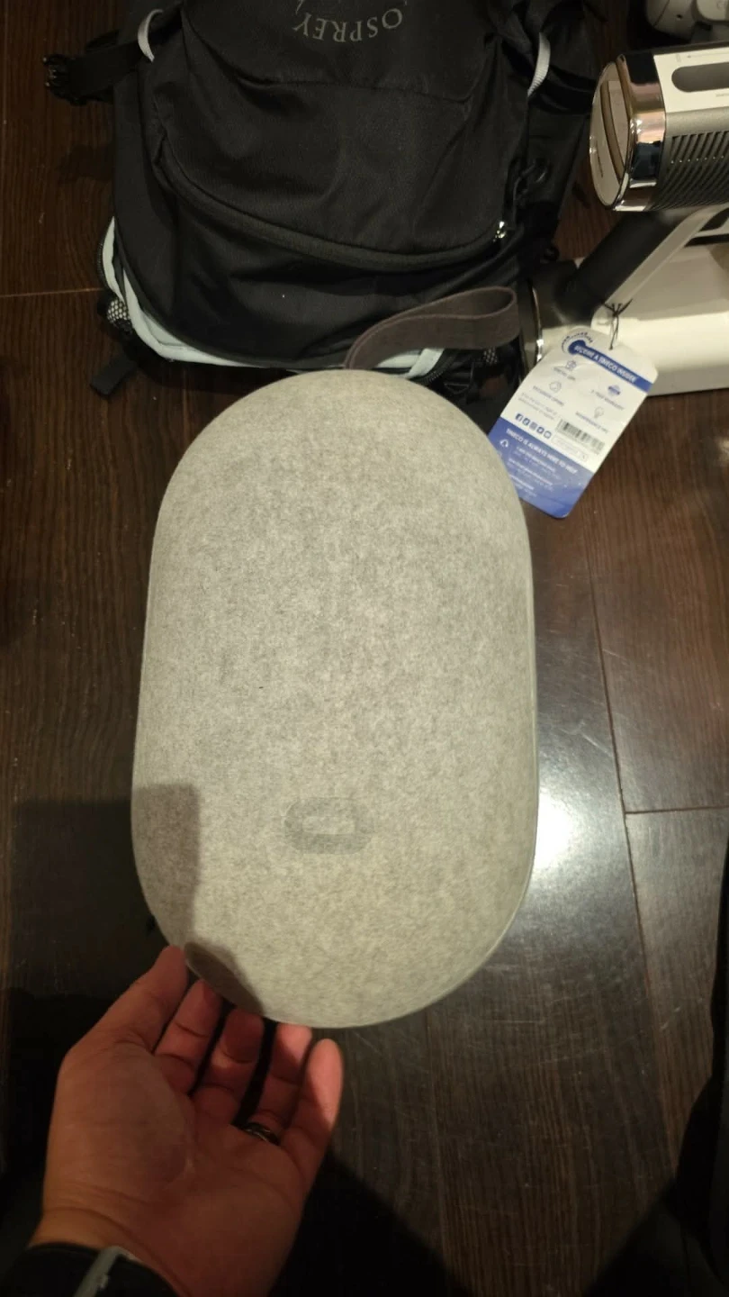 Oculus Quest 2 with accessories