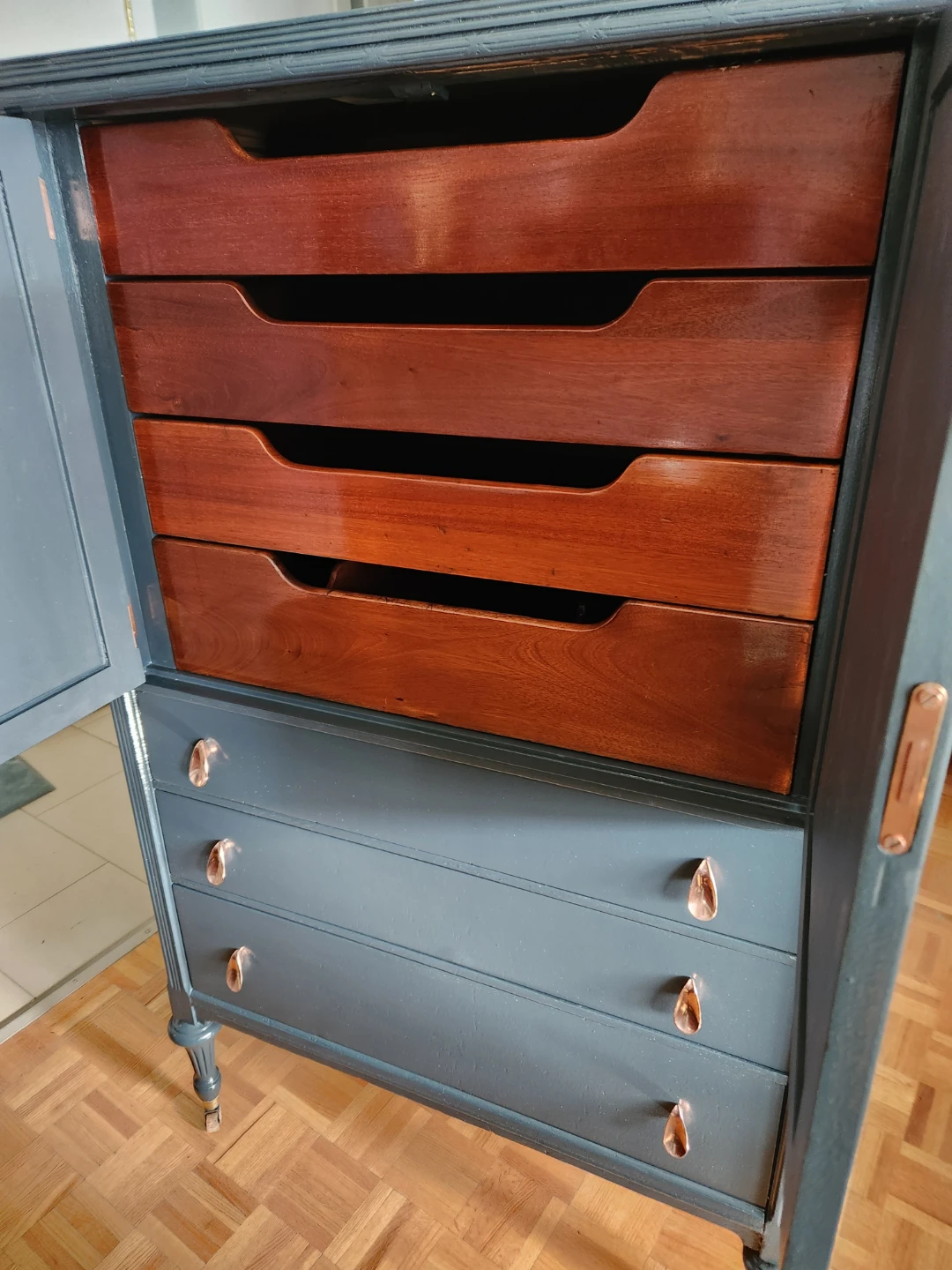 Gentlemans Hidden Chest of Drawers by Anthes Furniture Co - photo 5