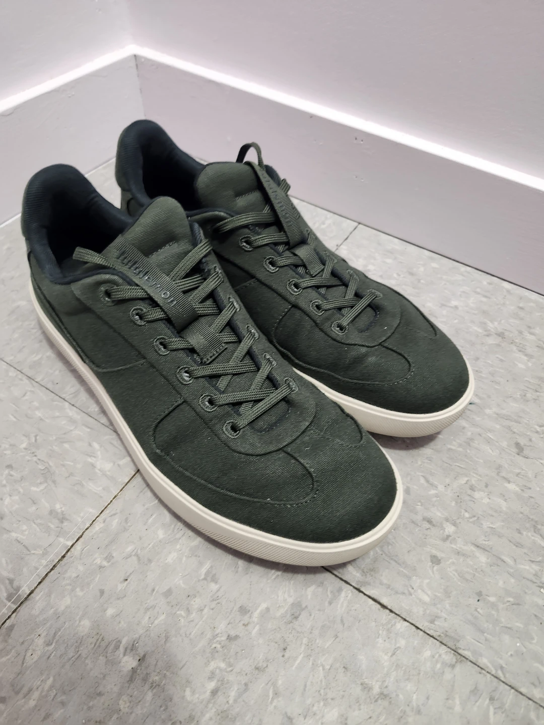 Lululemon Sneakers - Dark Green us10 size