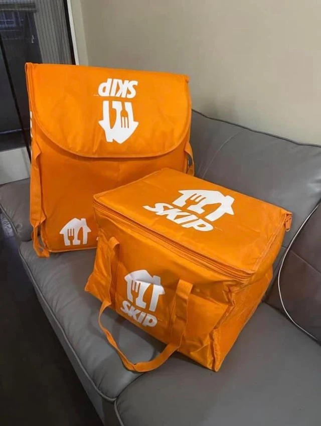 Brand new SkipTheDishes Delivery Bags (Set of 2) 🌱