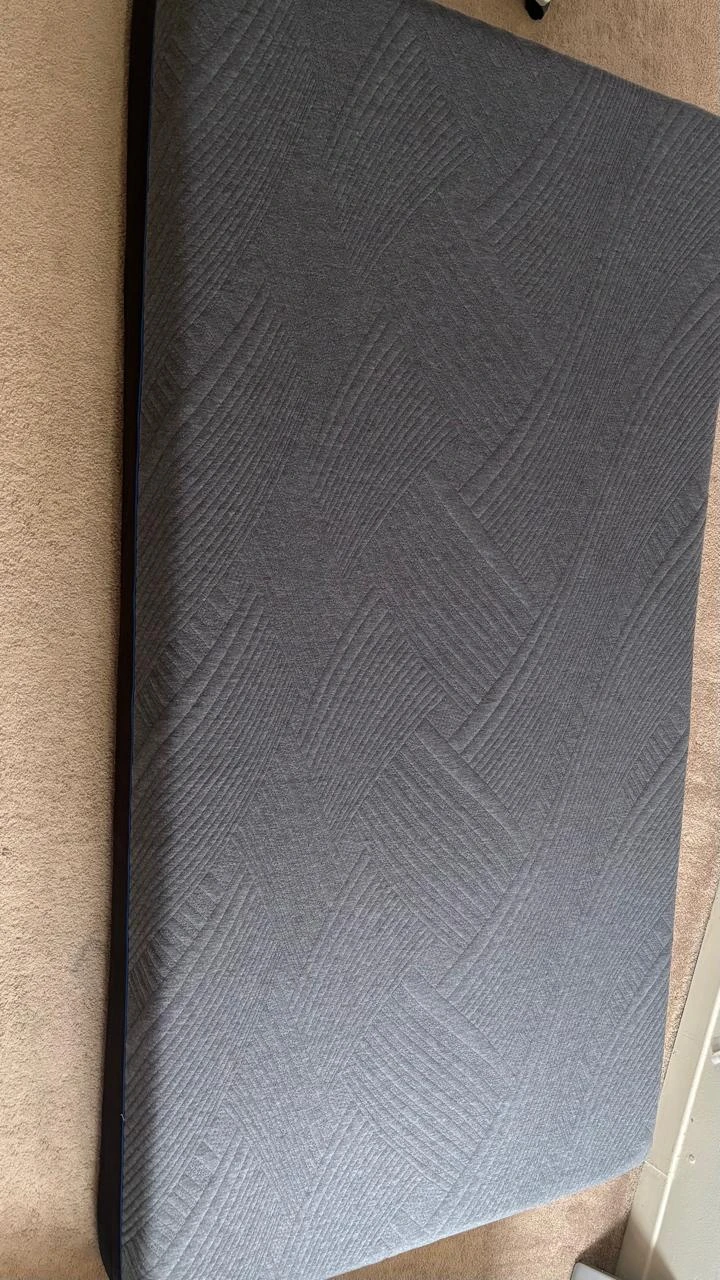 Grey twin Mattress with Textured Design - photo 4