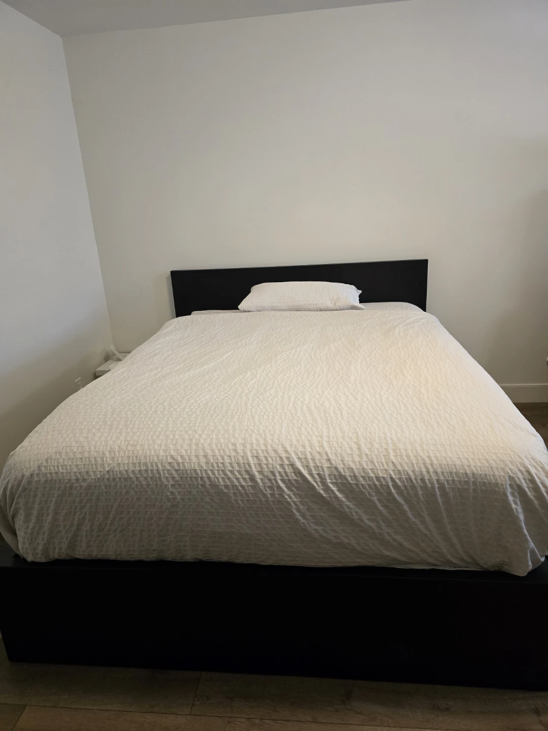 IKEA MALM Bed Frame with 2 Drawers and mattress - King Size - photo 5
