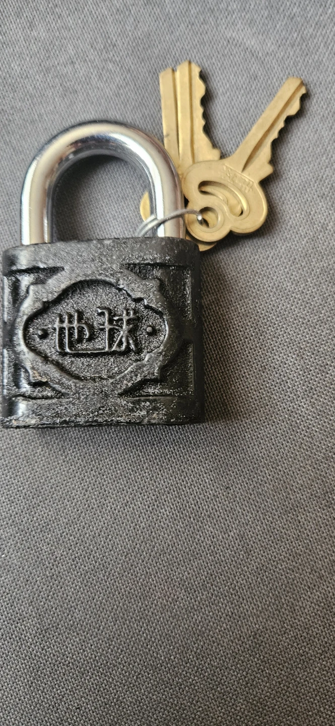Heavy duty Globe Padlock with 2 and 3 Keys